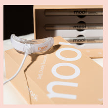 Load image into Gallery viewer, MOOI Teeth Whitening Kit with Free Pouch and Free Gift
